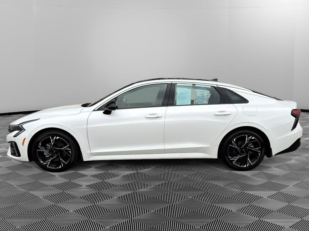 Certified Used 2025 Snow White Pearl Kia GT-Line image 8