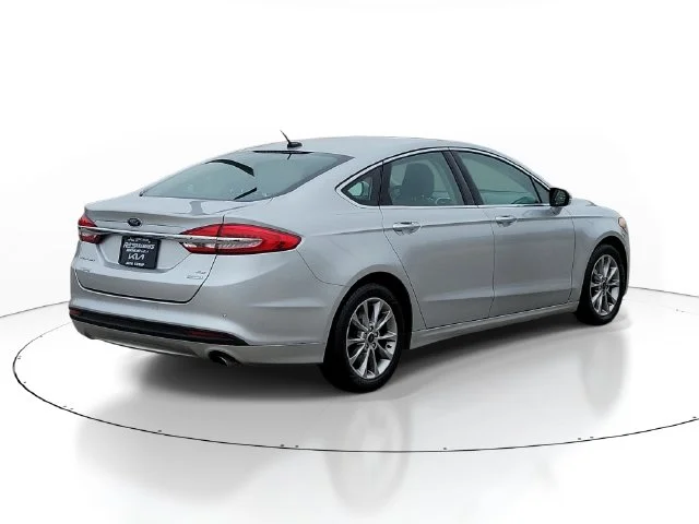 Used 2017 Silver Ford SE image 6