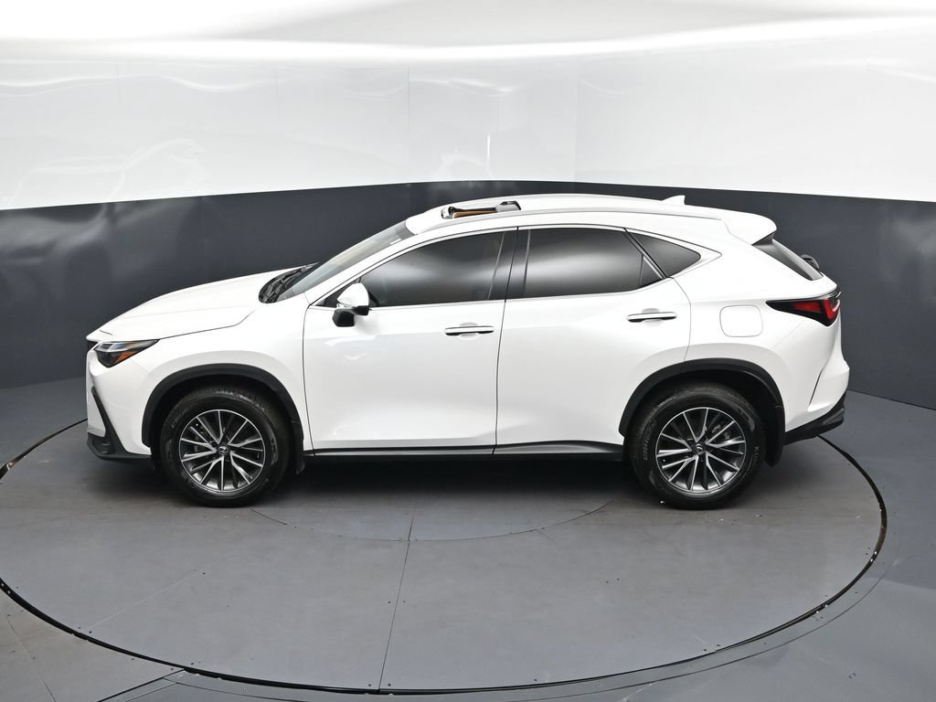 2025 Lexus NX 350 - Photo 32