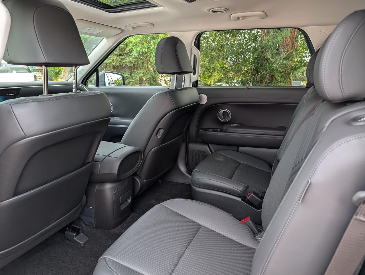 New 2026 Ecotronic Gray Pearl Hyundai SEL Premium 7P image 8