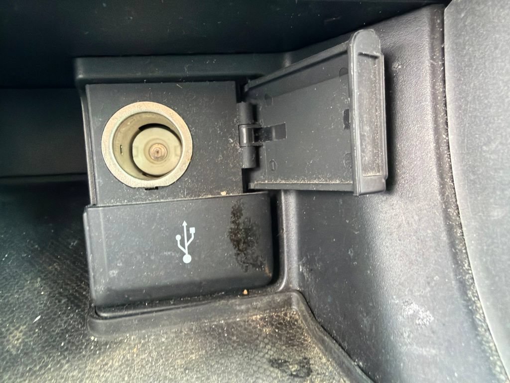 Used 2015  Honda LX image 29