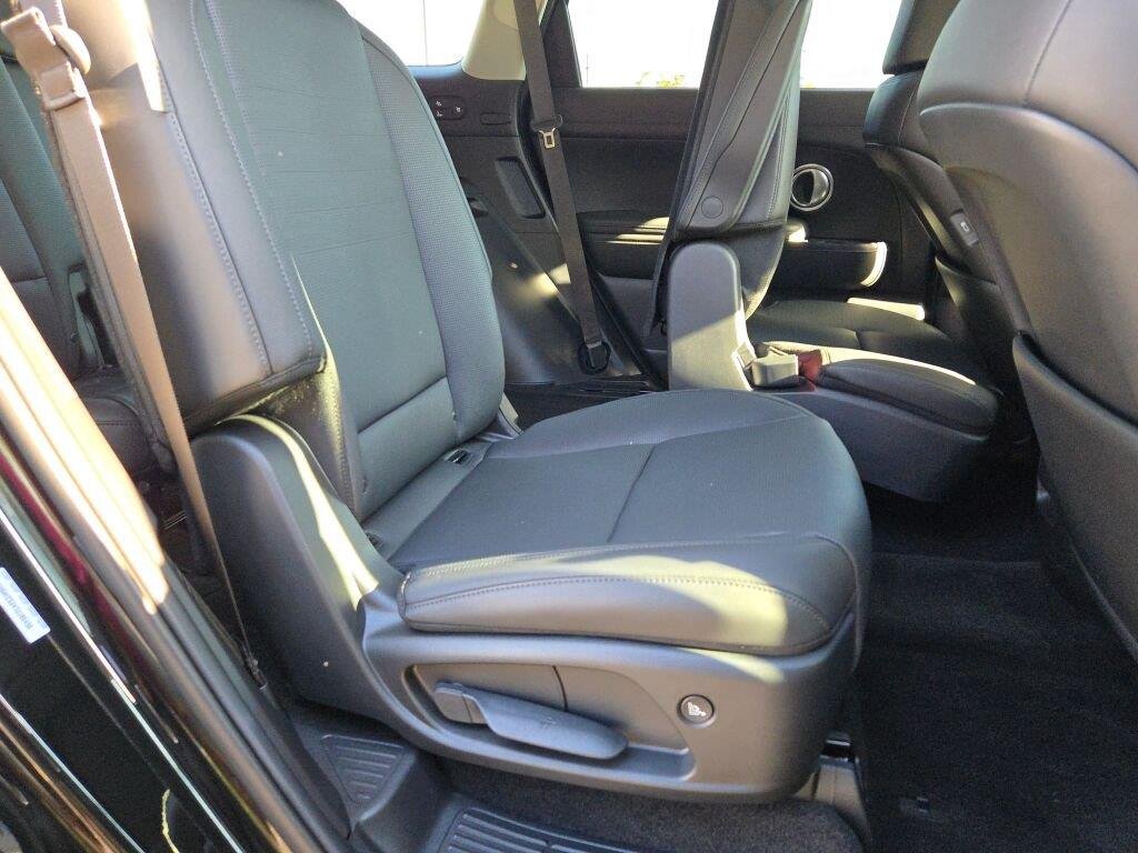 Used 2026 Mirage Green Hyundai Limited image 7