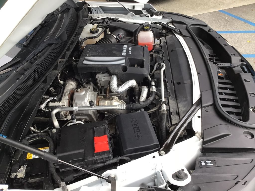 Used 2024 White Chevrolet Premier image 41