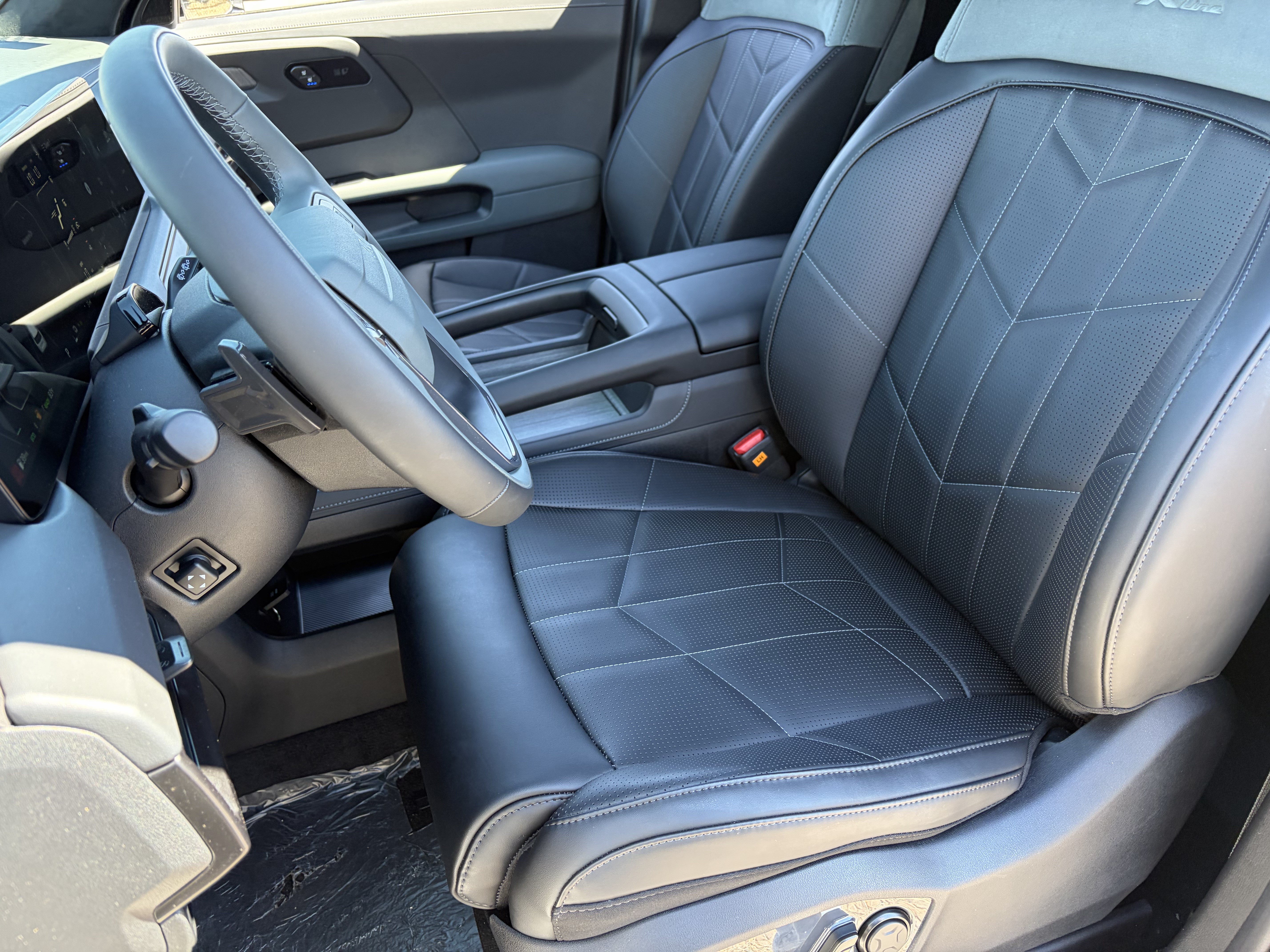 New 2027 Glacial White Pearl Kia X-LINE SX PRESTIGE image 18
