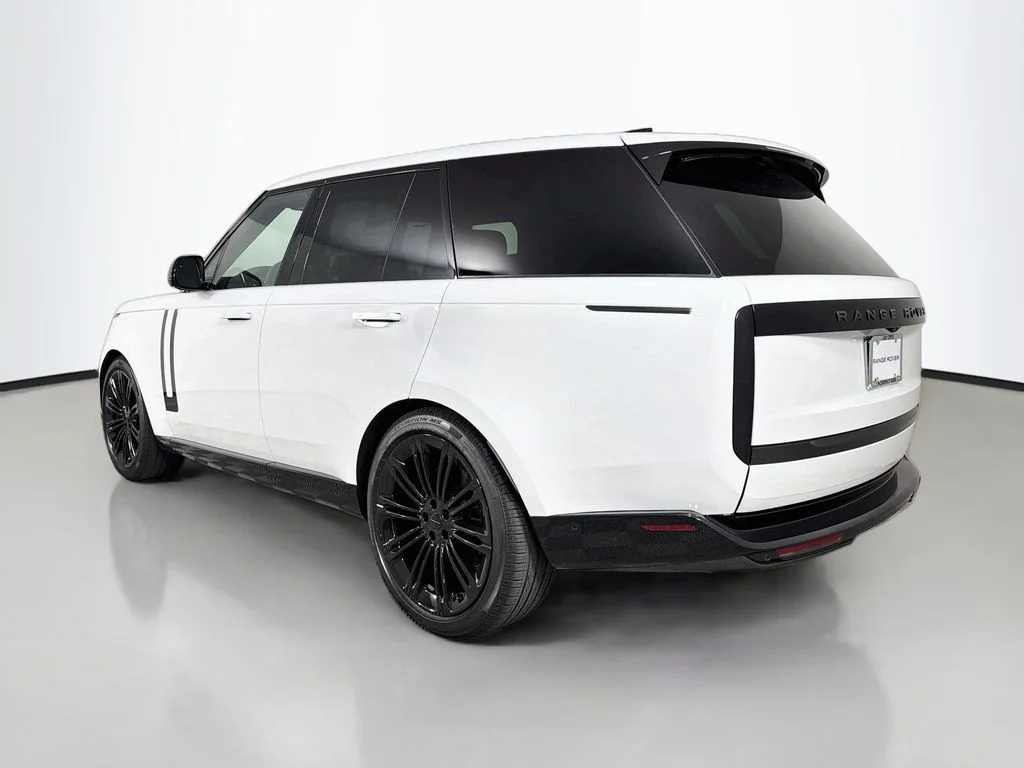 New 2026 Fuji White Land Rover SE image 7