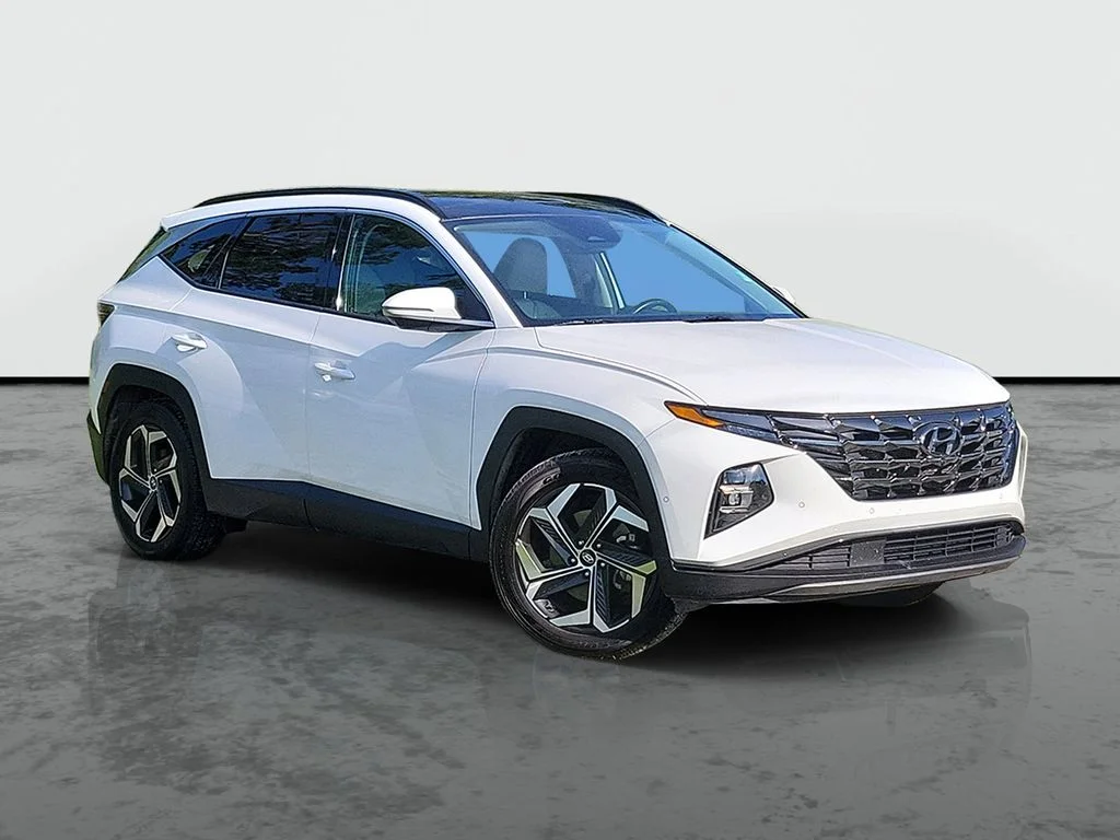 Used 2024 White Pearl Hyundai Limited image 1