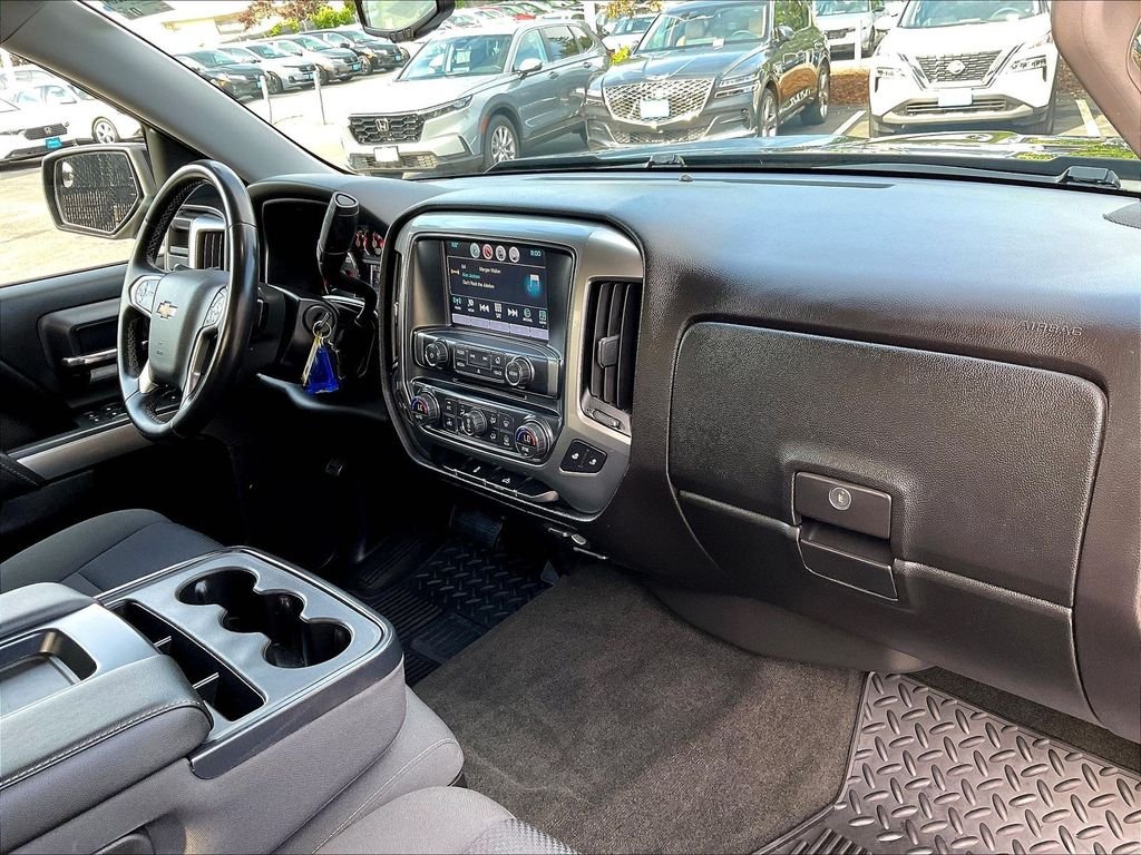 Used 2016 Black Chevrolet LT image 14