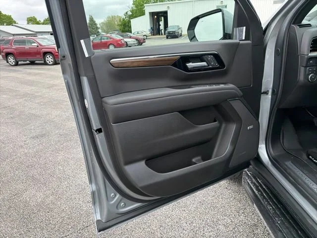 New 2026 Sterling Gray Metallic Chevrolet High Country image 25