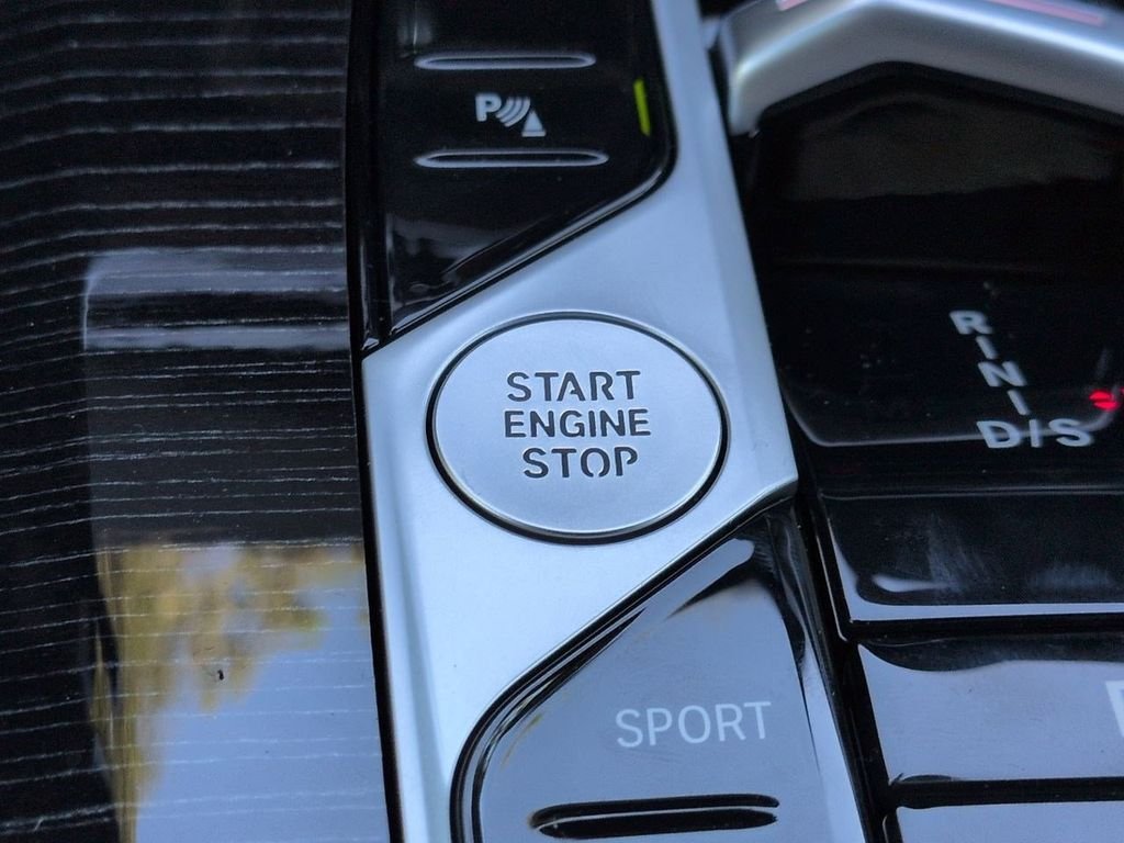 New 2026 Gray Metallic BMW xDrive40i image 29