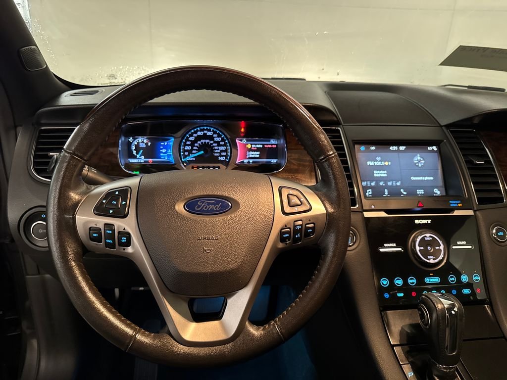 Used 2017 Gray Ford Limited image 8