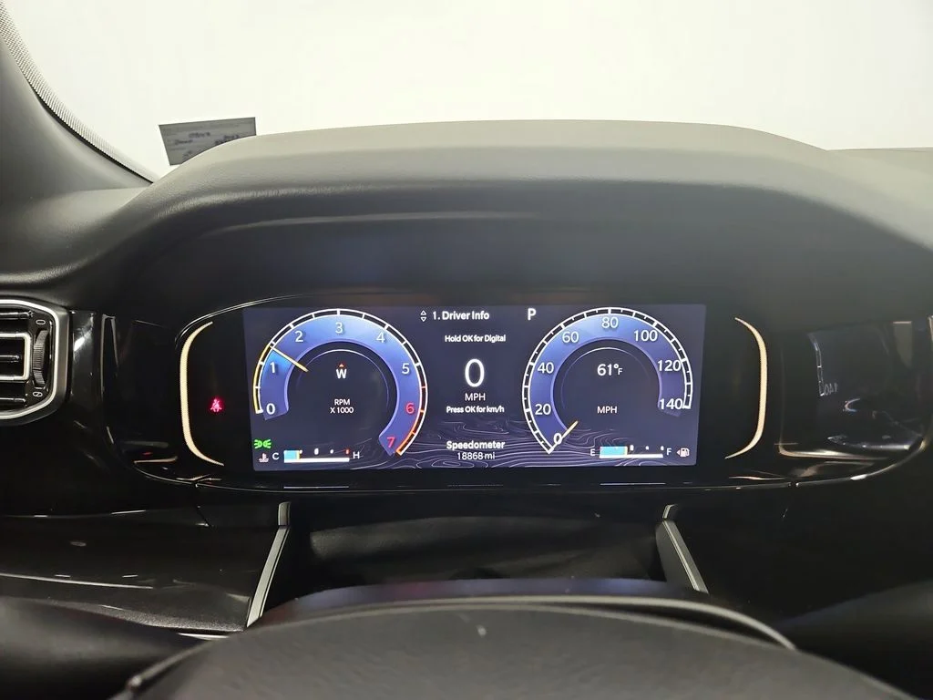 Used 2023 Gray Jeep Base image 16