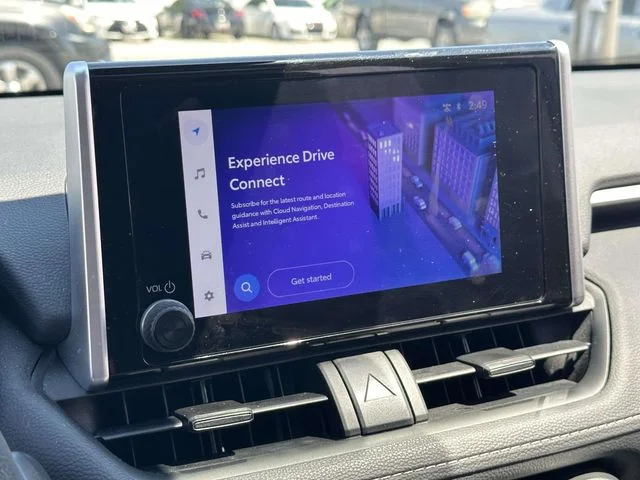 2023 Toyota RAV4 XLE - Photo 3