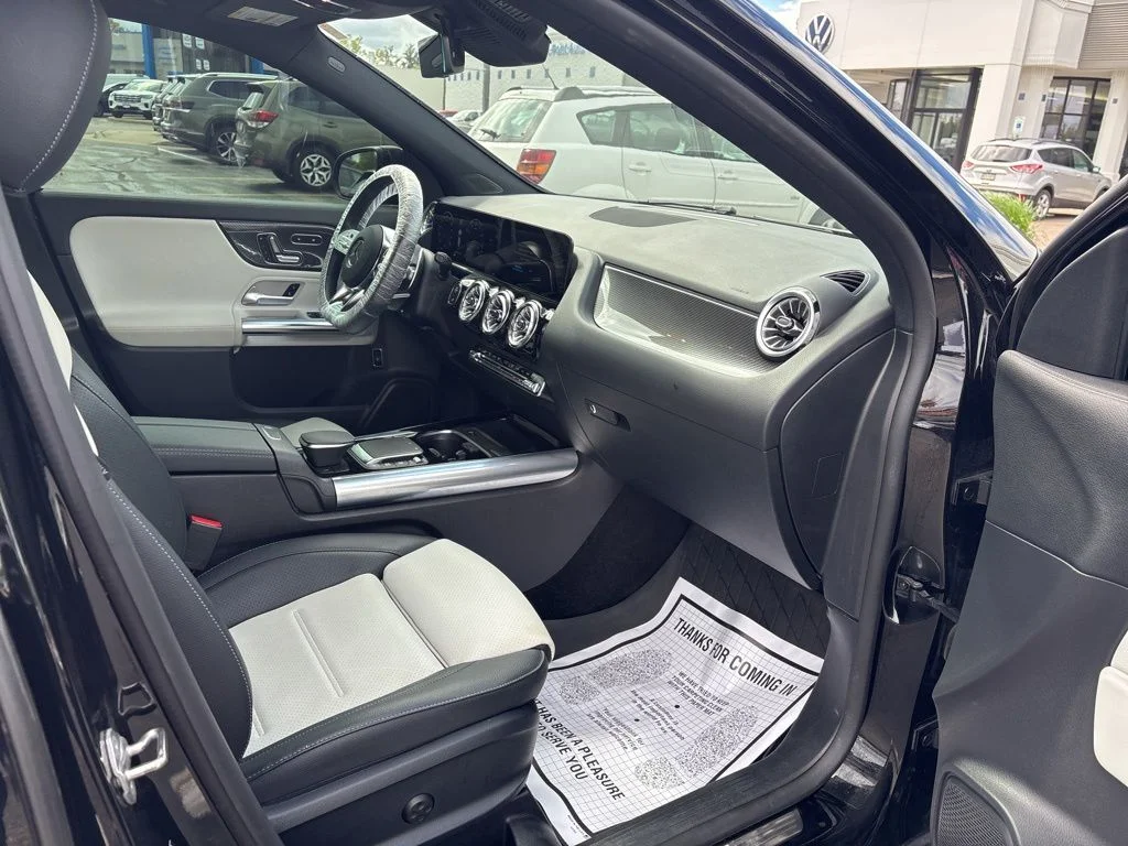 Used 2022 Night Black Mercedes-Benz GLA 35 AMG® image 33