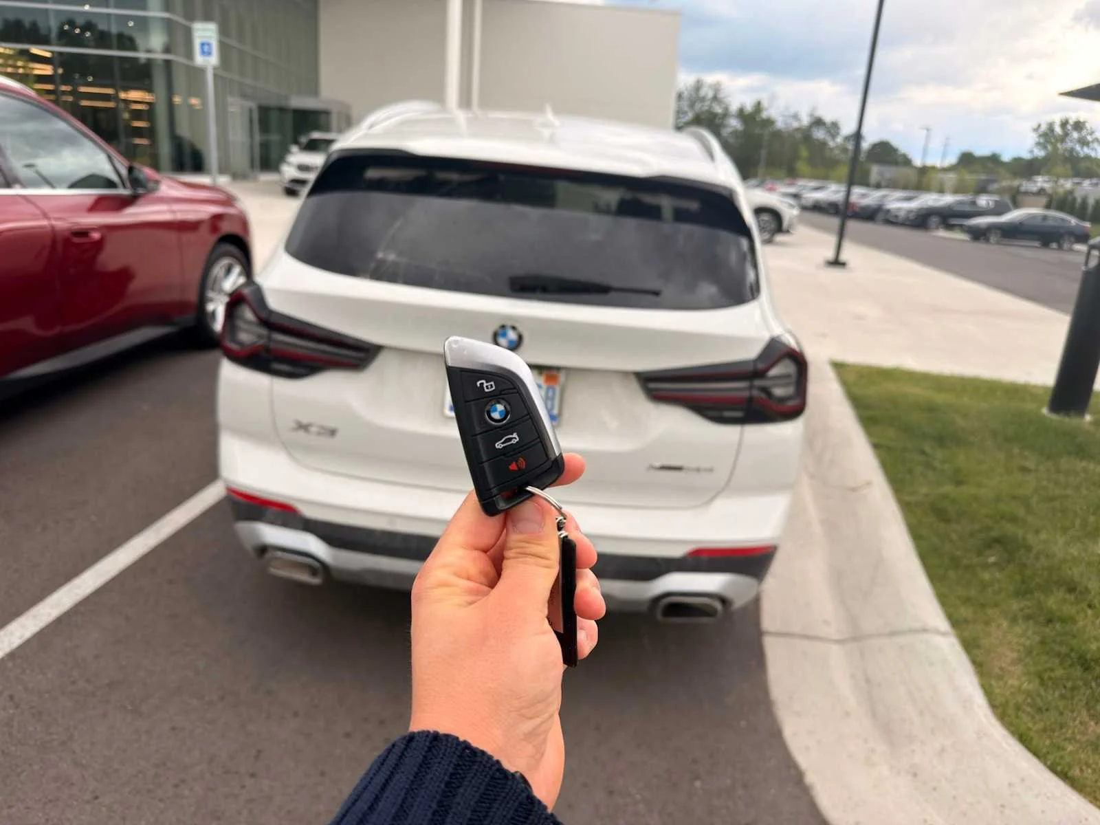 Certified Used 2023 Alpine White BMW xDrive30i image 7