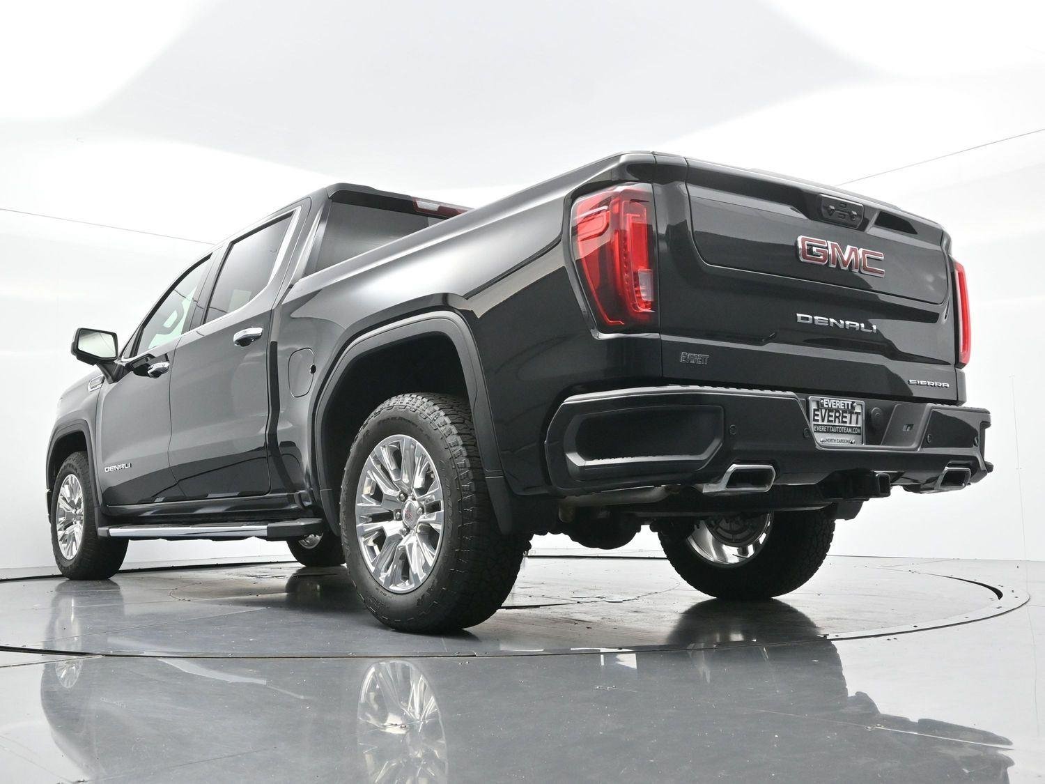 Used 2025 Onyx Black GMC Denali image 53