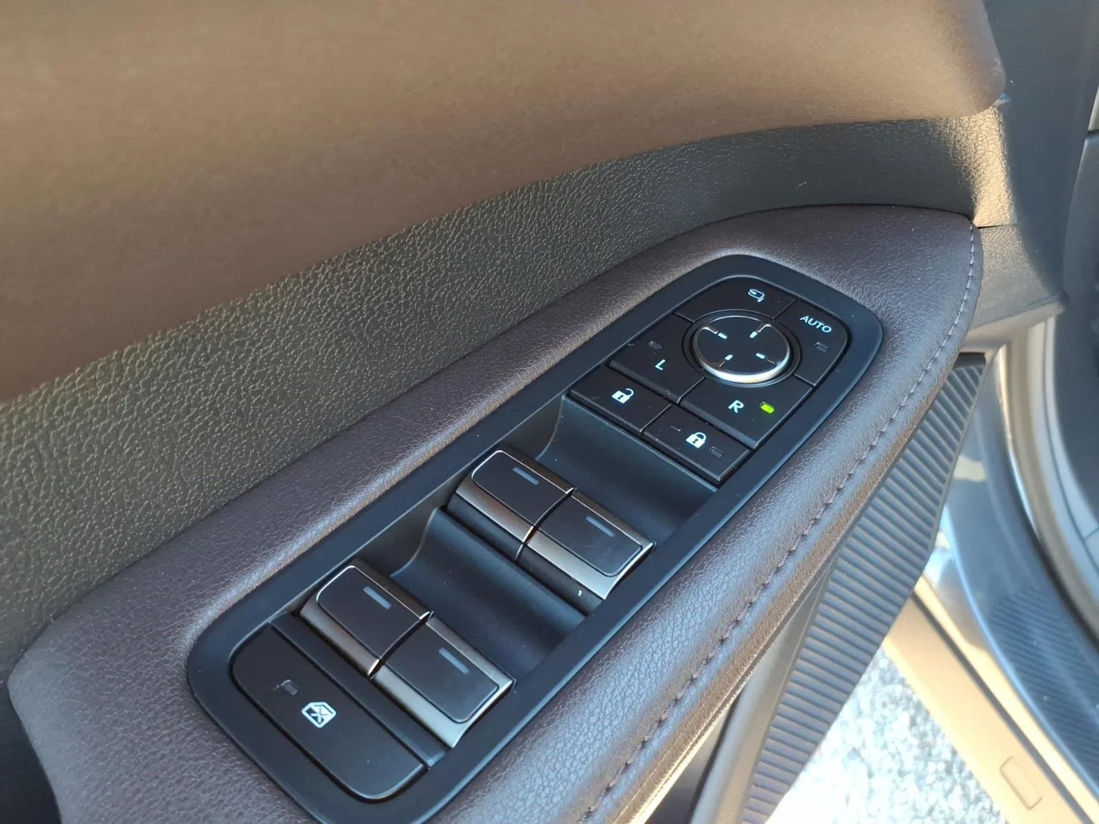 Used 2024 Cloudburst Gray Lexus RX 350h Luxury image 13