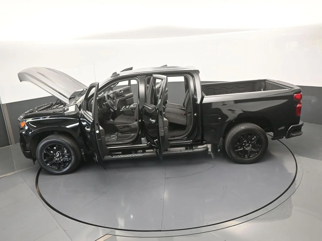 Used 2025 Black Chevrolet Custom image 67