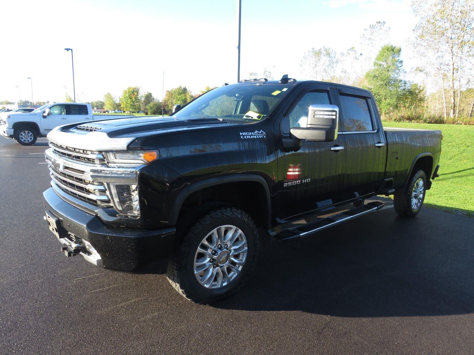 Used 2022 Mosaic Black Metallic Chevrolet High Country image 7