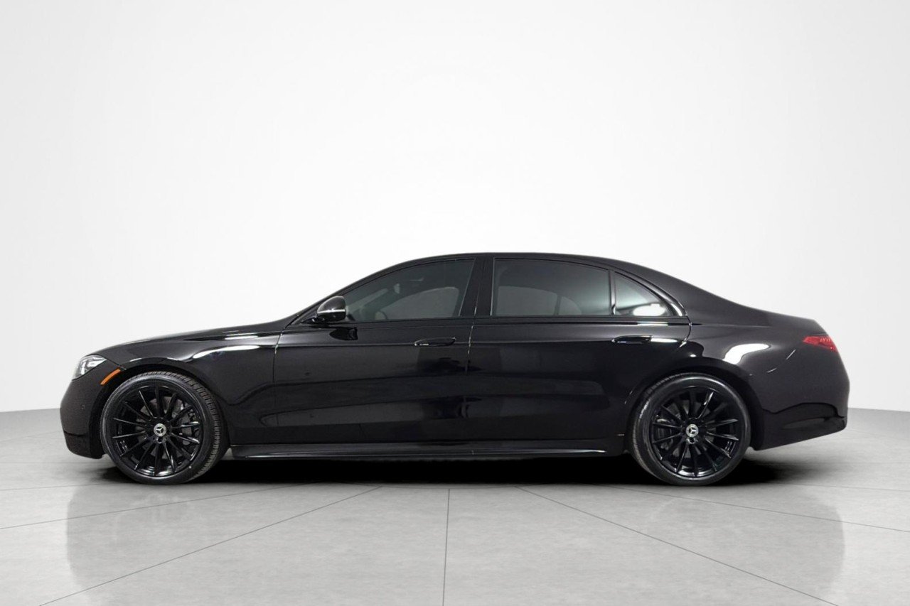 Certified Used 2022 Black Mercedes-Benz S 580 image 2