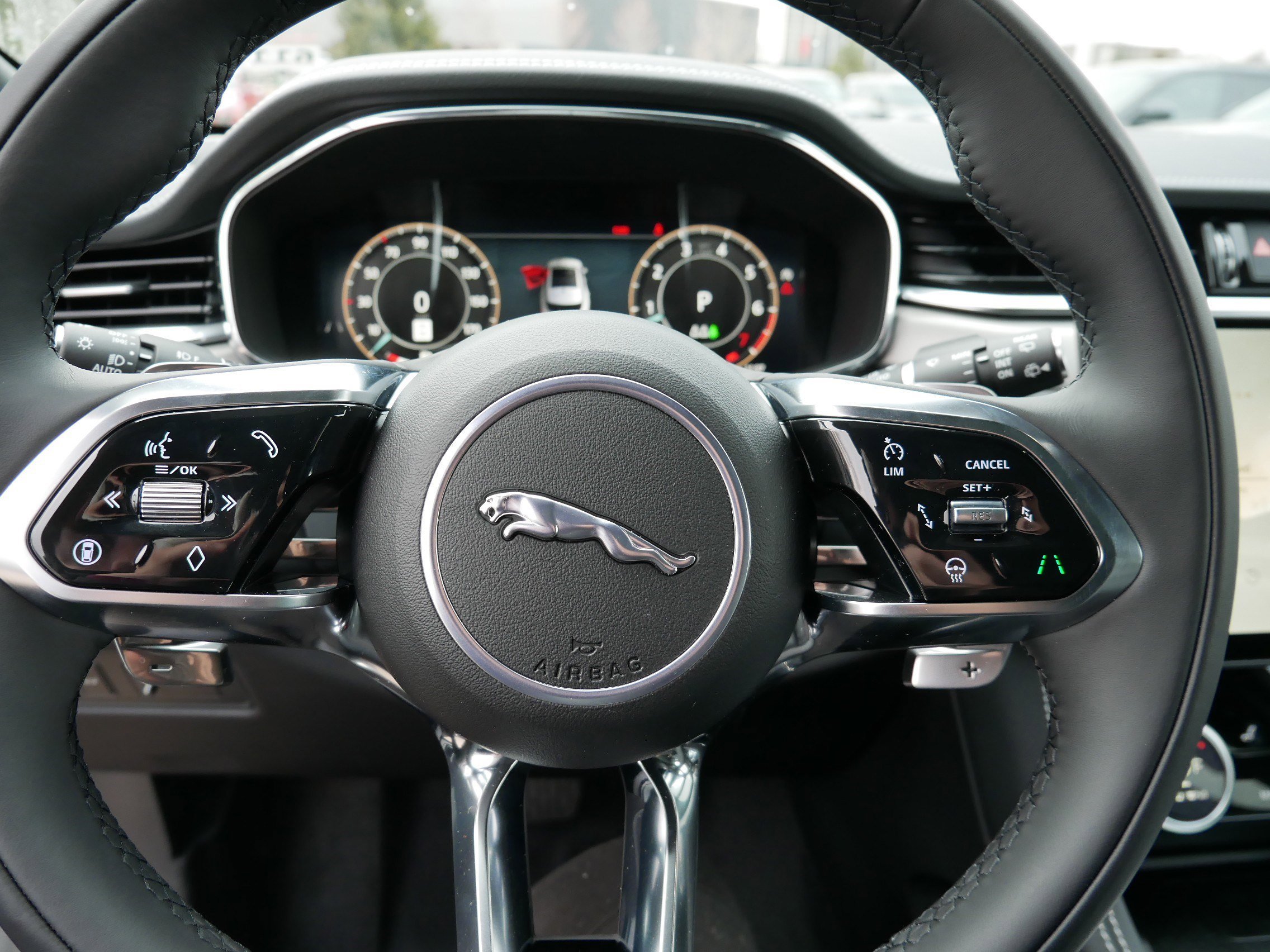 2026 Jaguar F-Pace R-Dynamic S - Photo 7