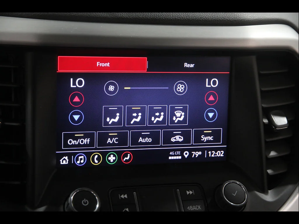 2023 GMC Acadia SLE - Photo 13