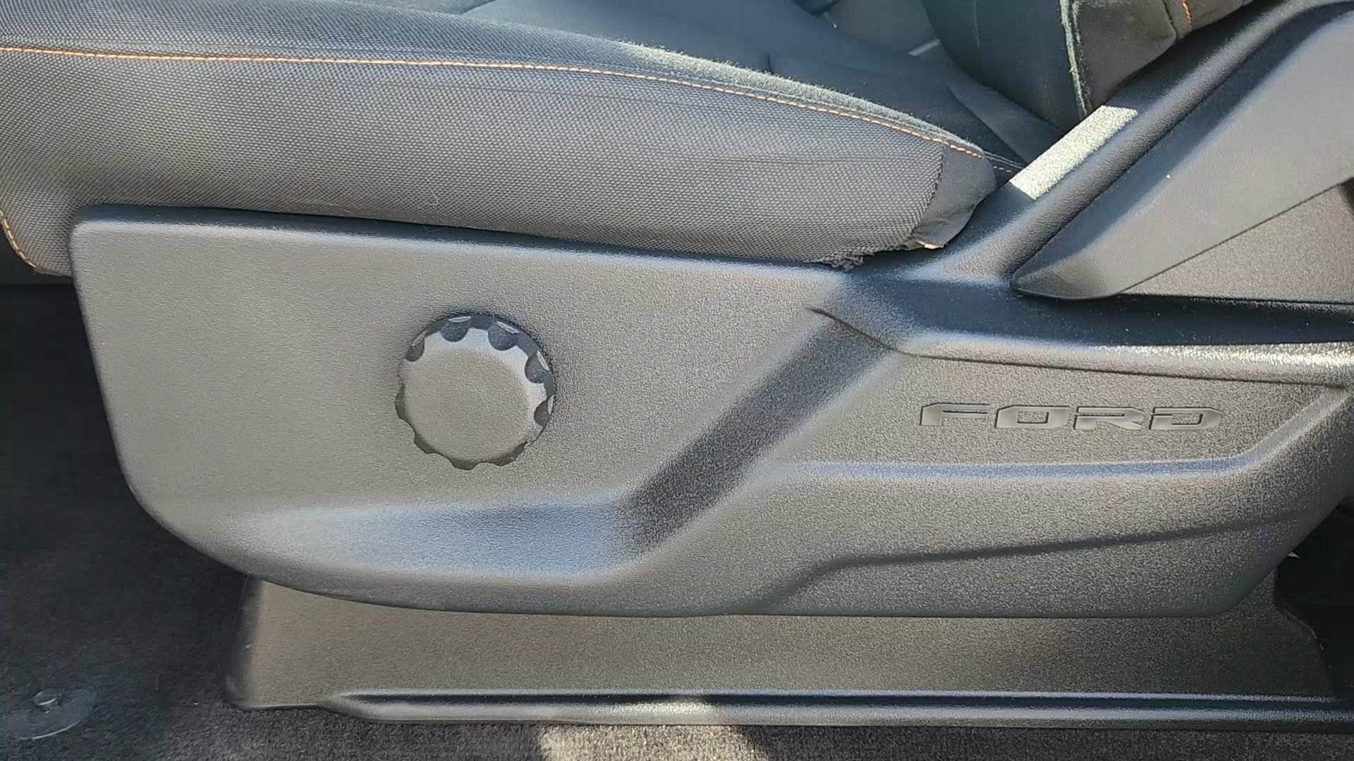 Used 2022 Stone Gray Metallic Ford Tremor image 9