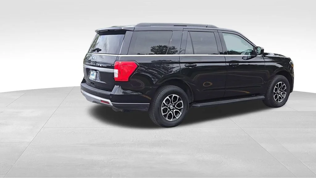 Used 2024 Black Ford XLT image 8