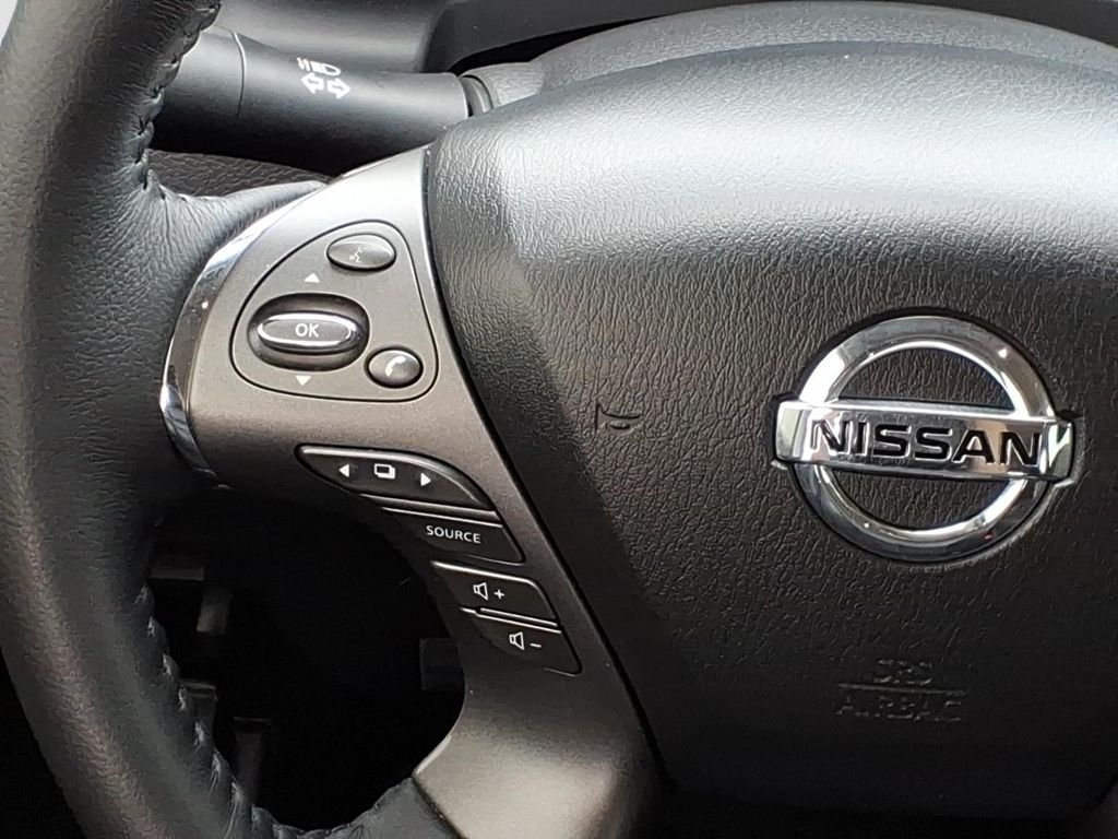 Used 2020 Black Nissan SL image 10