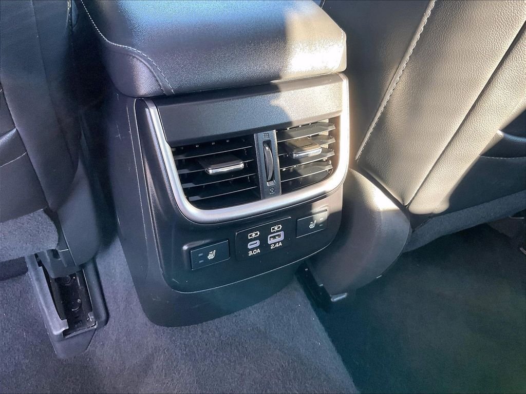 Used 2025 Crystal White Pearl Subaru Limited image 28