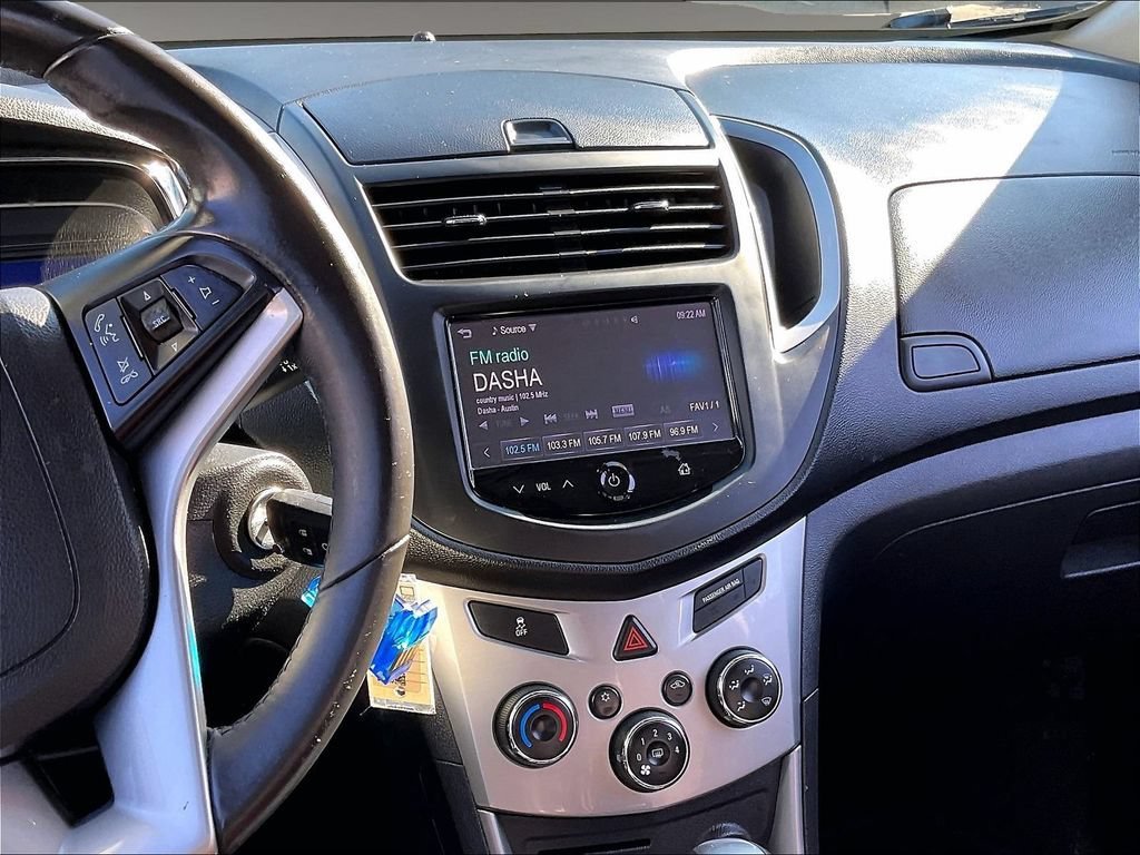 Used 2015 BRILLIANT BLUE METALLIC Chevrolet LT image 18