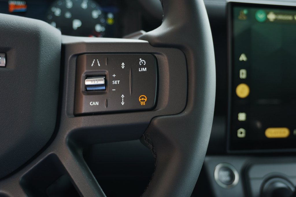 New 2026 Carpathian Grey Land Rover X-Dynamic SE image 17