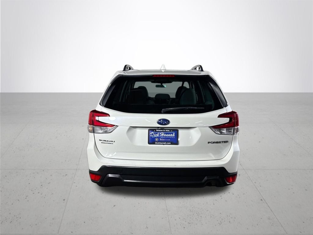 Used 2023 White Subaru Premium image 7