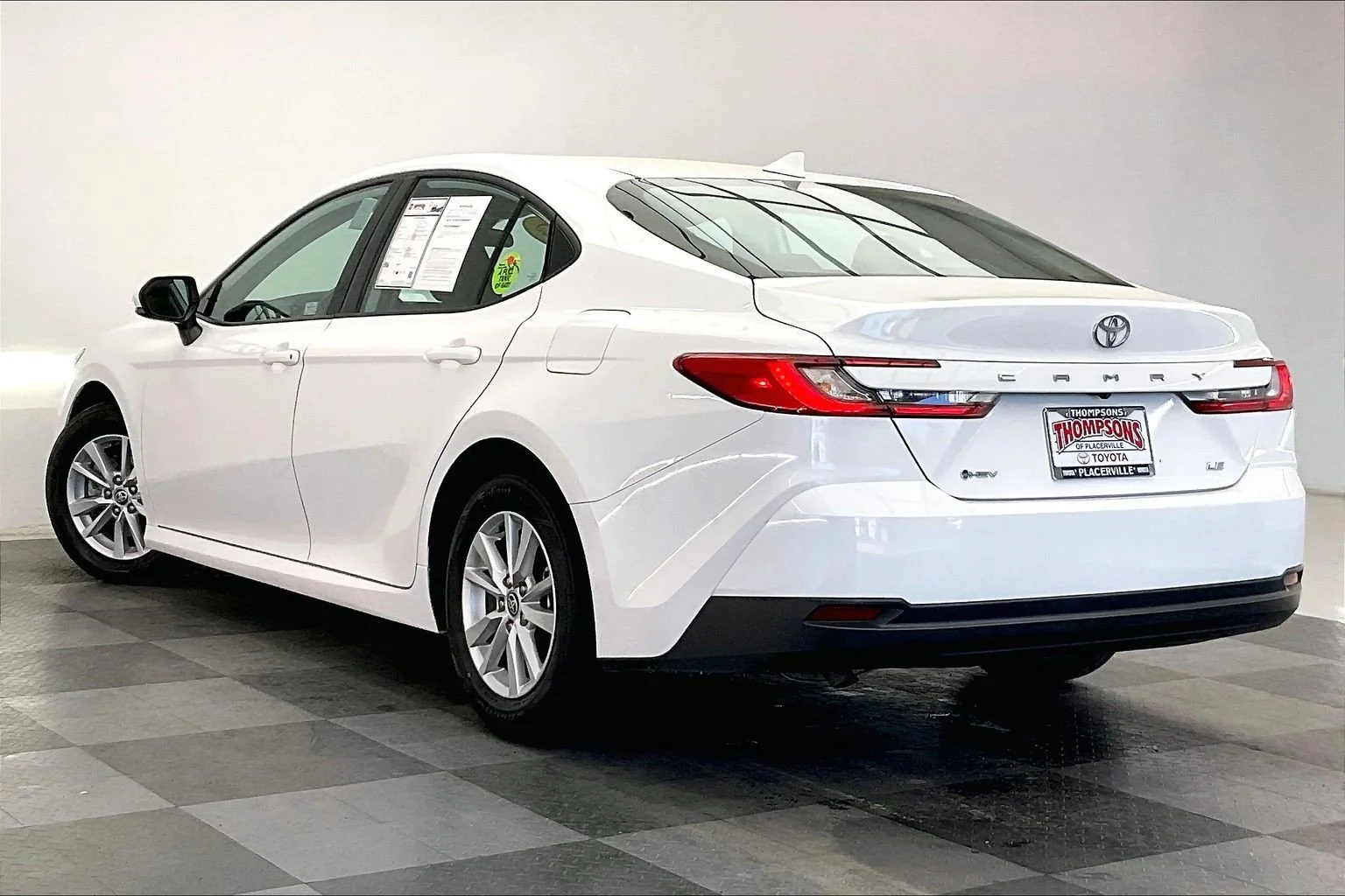 Used 2025 Ice Cap Toyota LE image 10