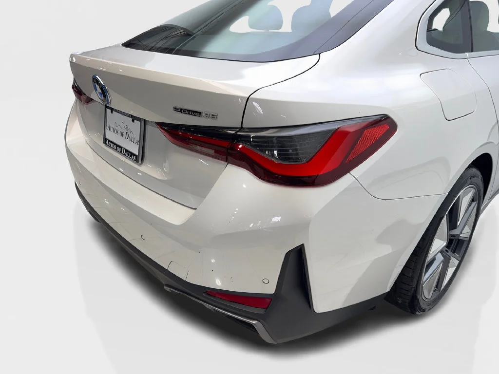Used 2024 White BMW eDrive35 image 20