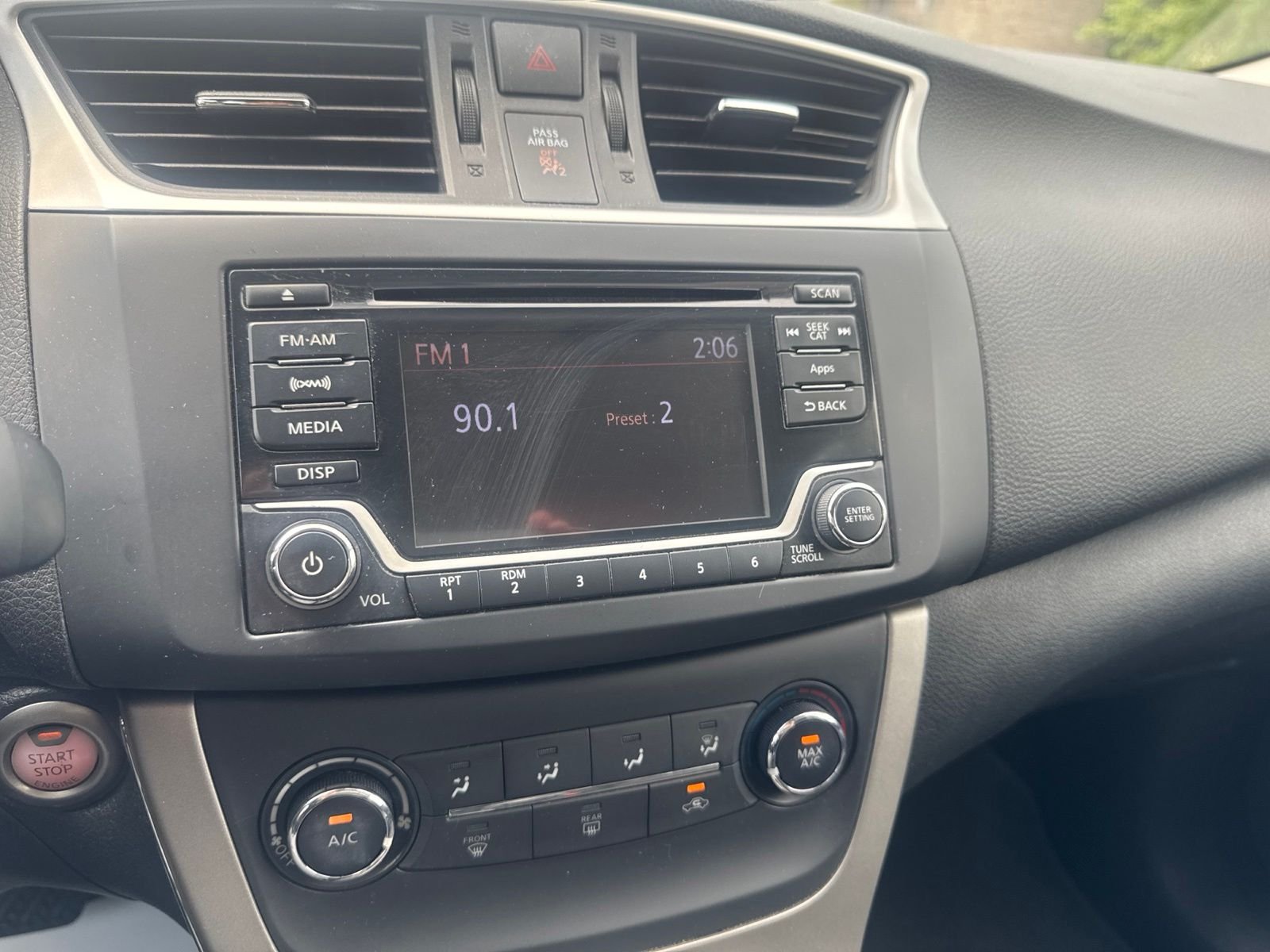 Used 2015 Silver Nissan SV image 17