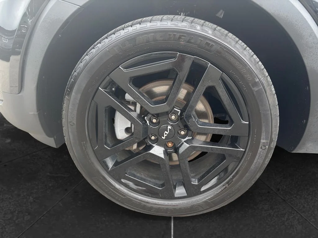 Used 2024 Black Kia EX X-Line image 9