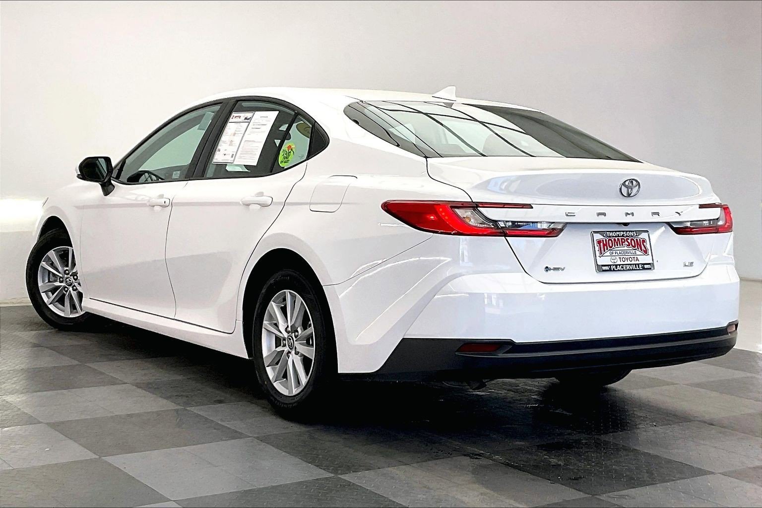 Used 2025 Ice Cap Toyota LE image 10