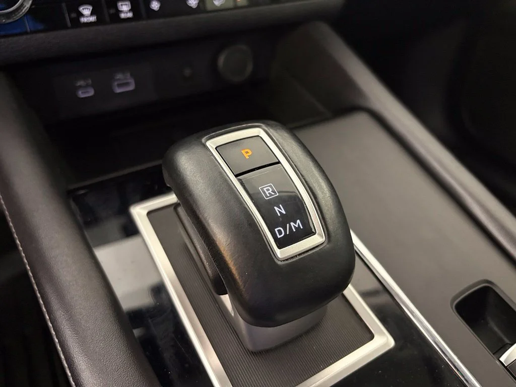 Used 2024 Gray Mitsubishi SE image 27