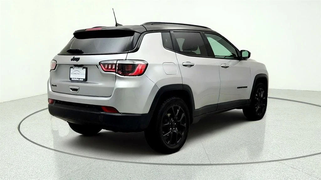 Used 2023 Billet Silver Metallic Clearcoat Jeep Altitude 4x4 Special Edition w/ Sun & Sound Group image 5