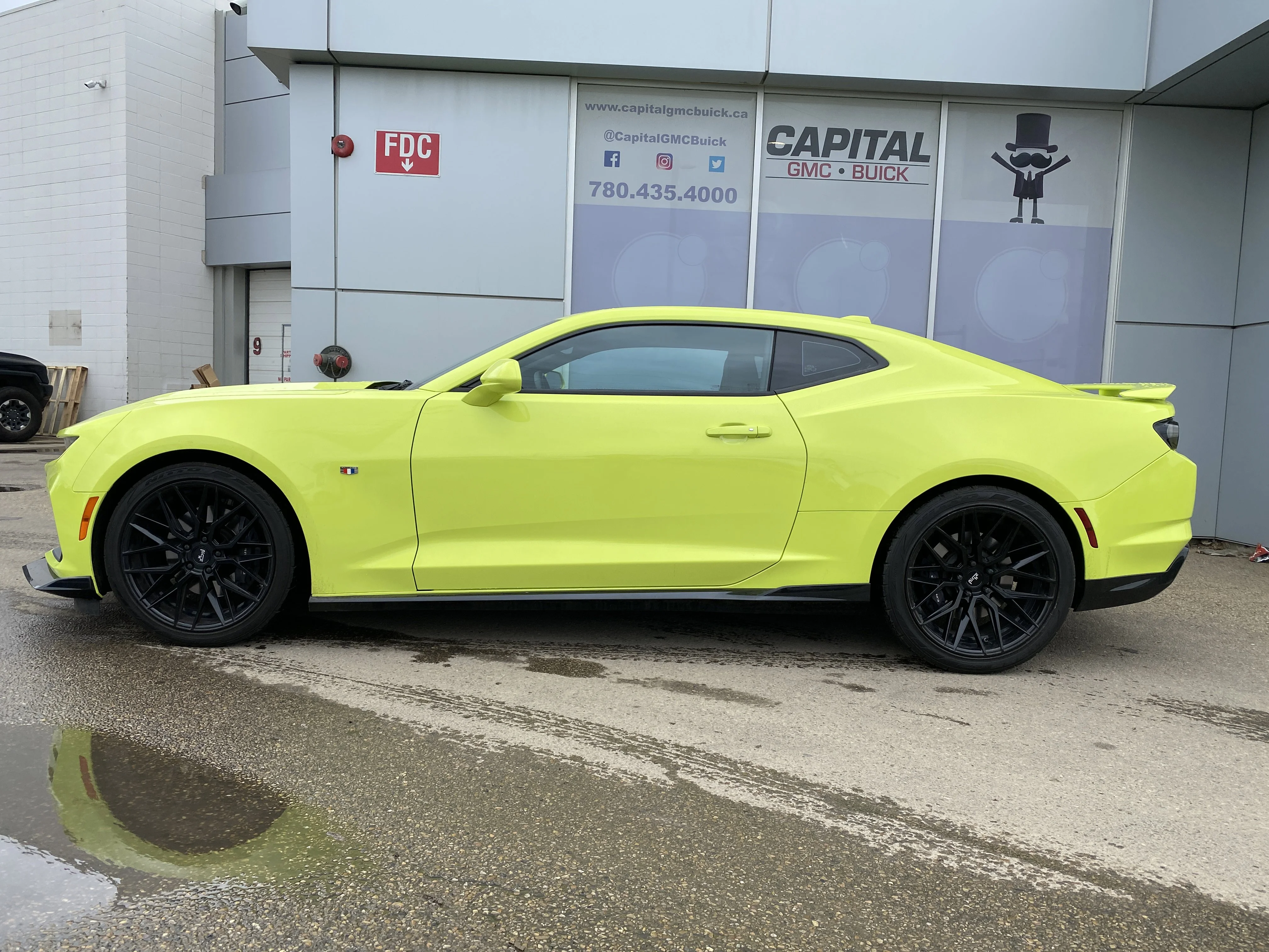 Certified Used 2021 Green Chevrolet 2dr Cpe 2SS * LEATHER * NAVIGATION * 6.2L V8 * image 2