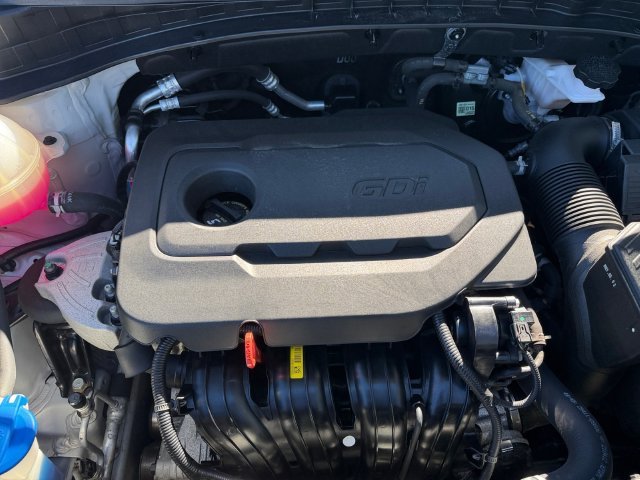 Used 2022 Silver Kia LX image 7