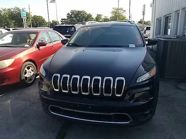 Used 2015 Black Jeep Limited image 9