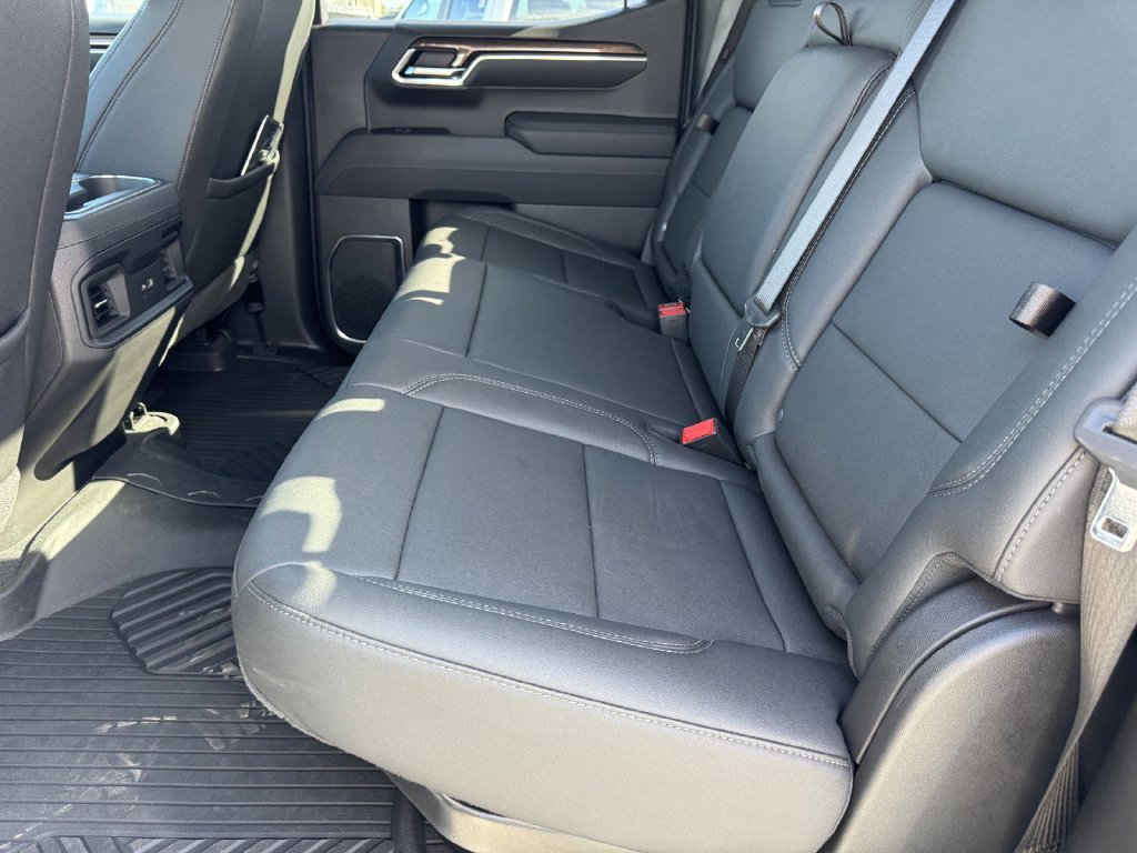 Used 2026 White Chevrolet LT Trail Boss image 16