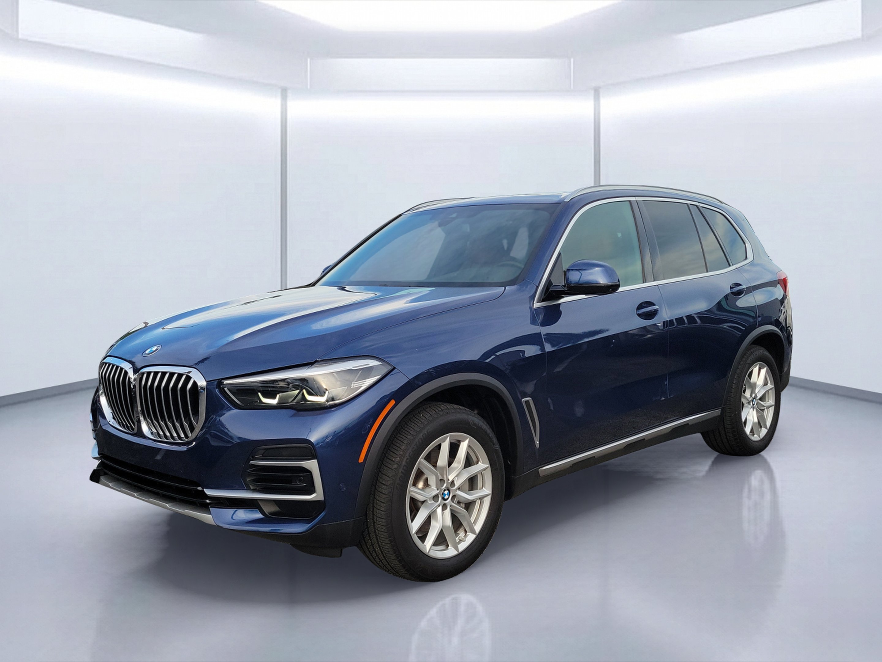 Used 2023 Phytonic Blue Metallic BMW xDrive40i image 2