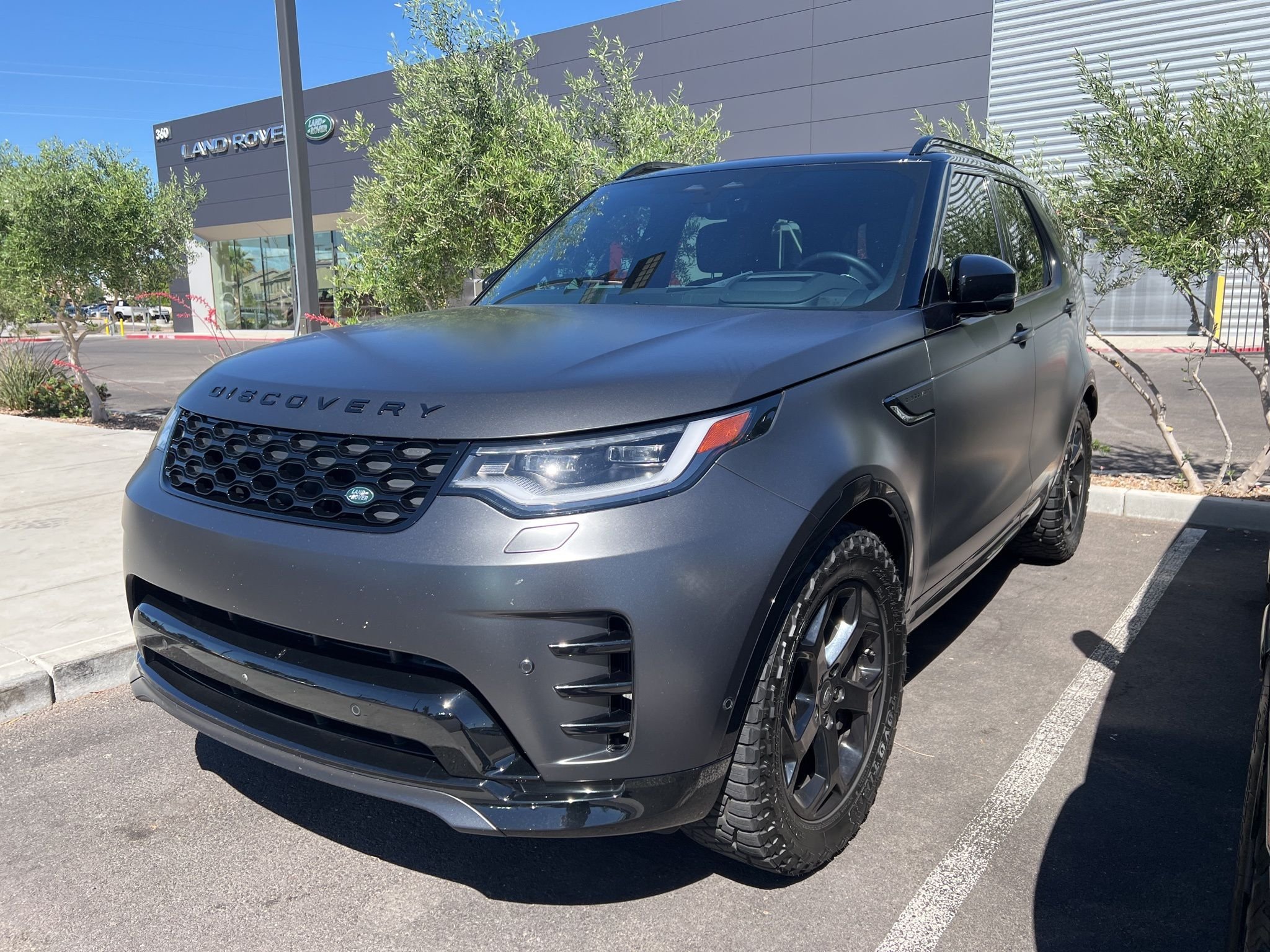 2024 Land Rover Discovery Dynamic SE