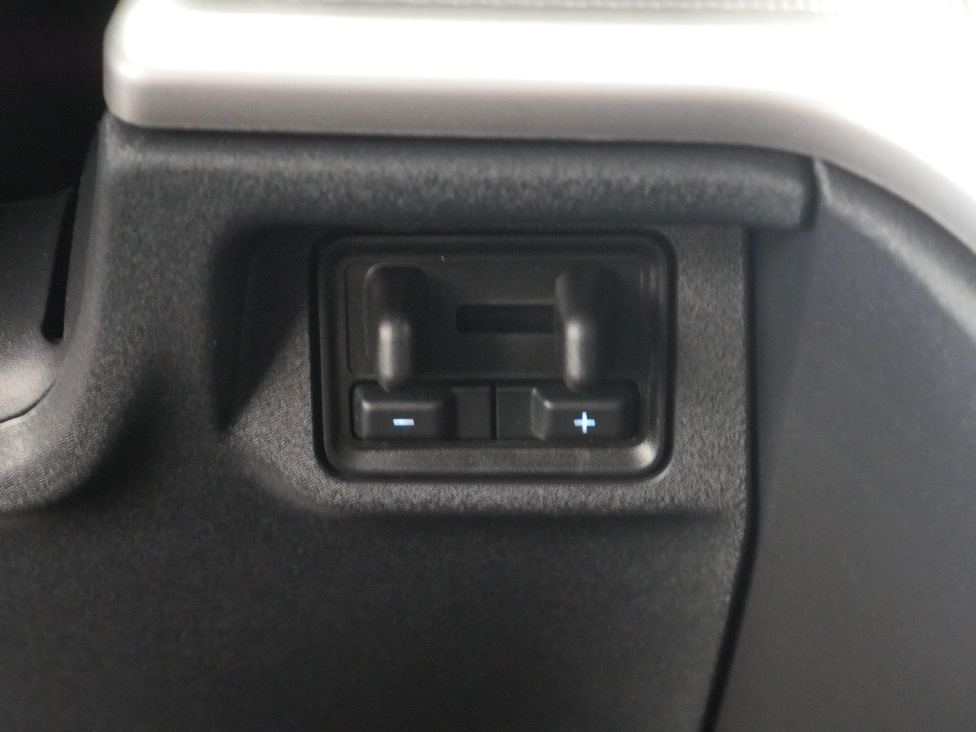 New 2027 Nocturnal Blue Metallic Ford Active image 9