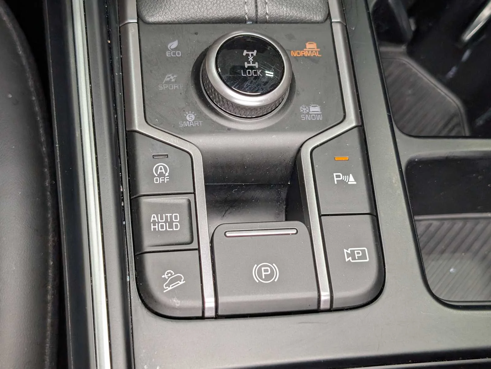 Used 2025 Glacial White Pearl Kia S image 28