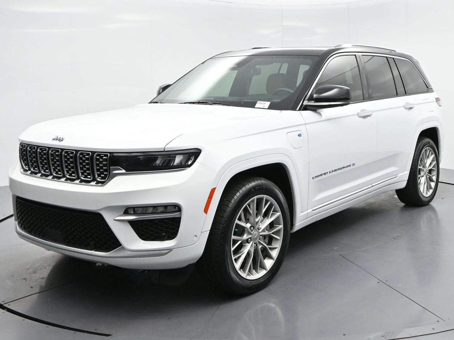 Used 2022 Bright White Clearcoat Jeep Summit image 3