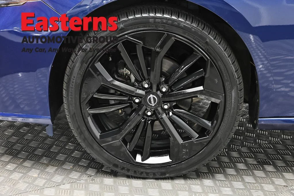 Used 2023 Blue Nissan 2.5 SR image 31
