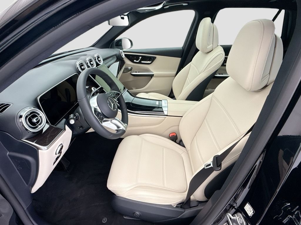 New 2026 Black Mercedes-Benz GLC 300 image 19